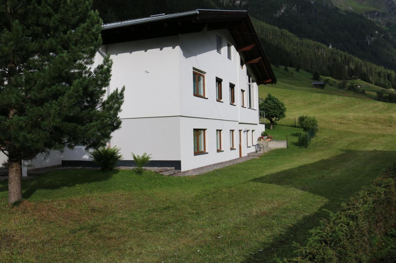 Apart Brigitta Sankt Leonhard im Pitztal Exterior photo